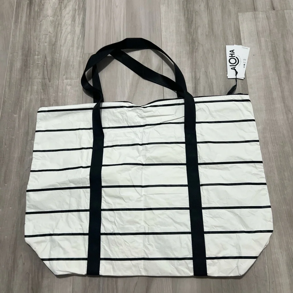 Aloha collection zipper tote bag - Picture 2 of 2